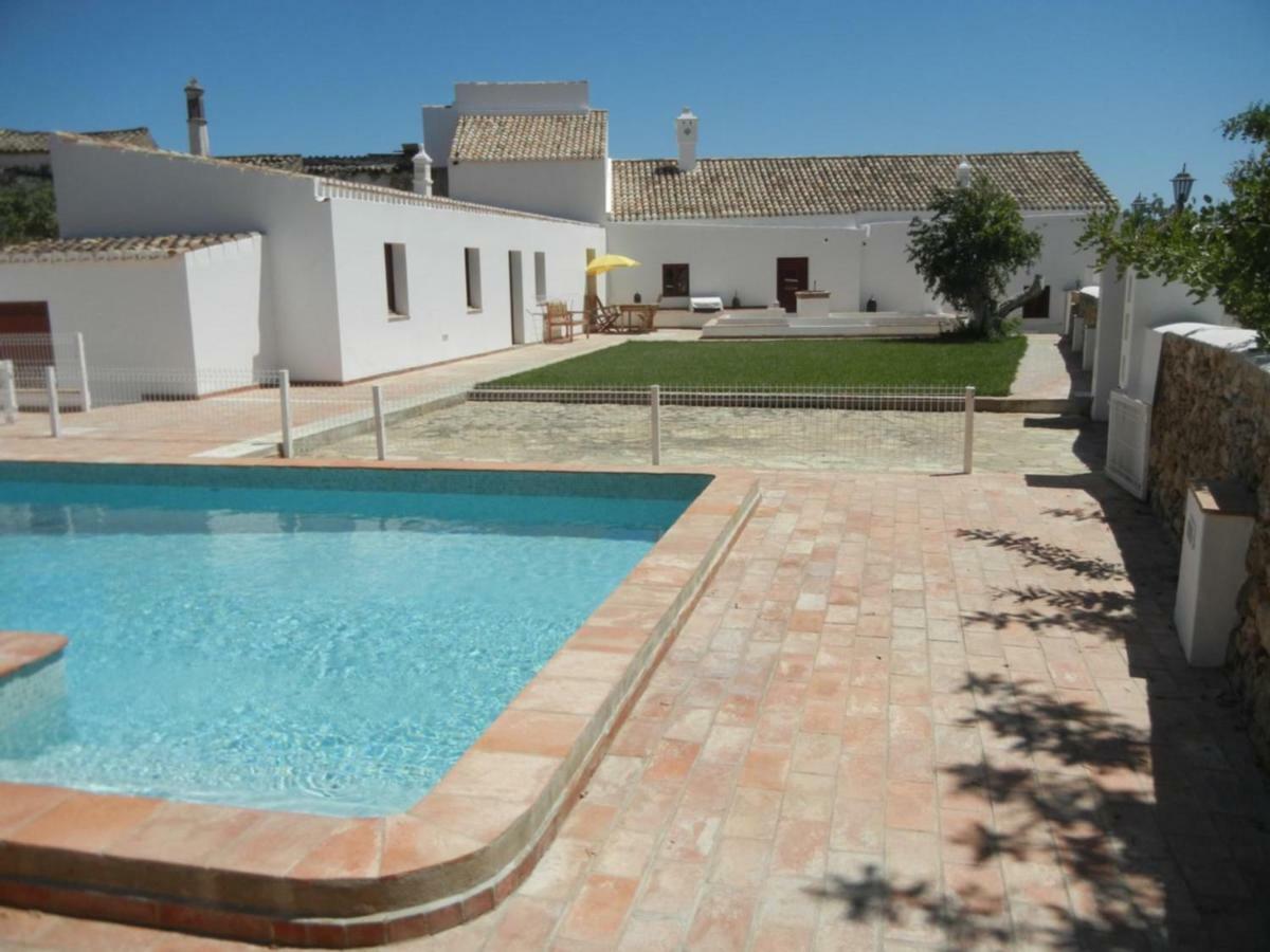 Casa Da Escola Hotel Boliqueime Bagian luar foto
